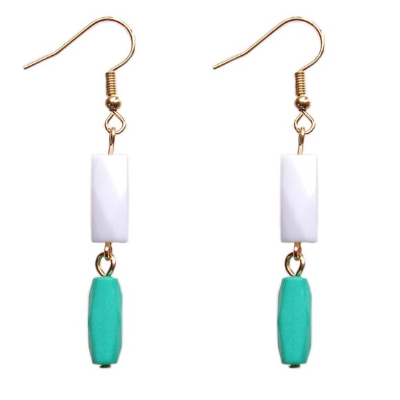 Multi row beaded necklace and earring set with layers of rectangle shap beads - Picture 3 of 9